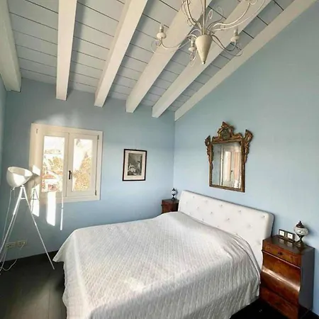 Apartment Views On Venice Lagoon