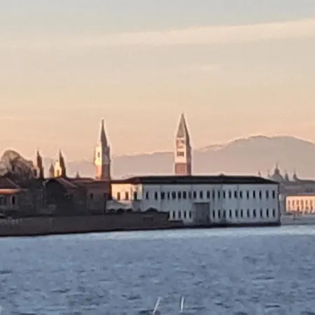Apartment Views On Venice Lagoon Lido di Venezia